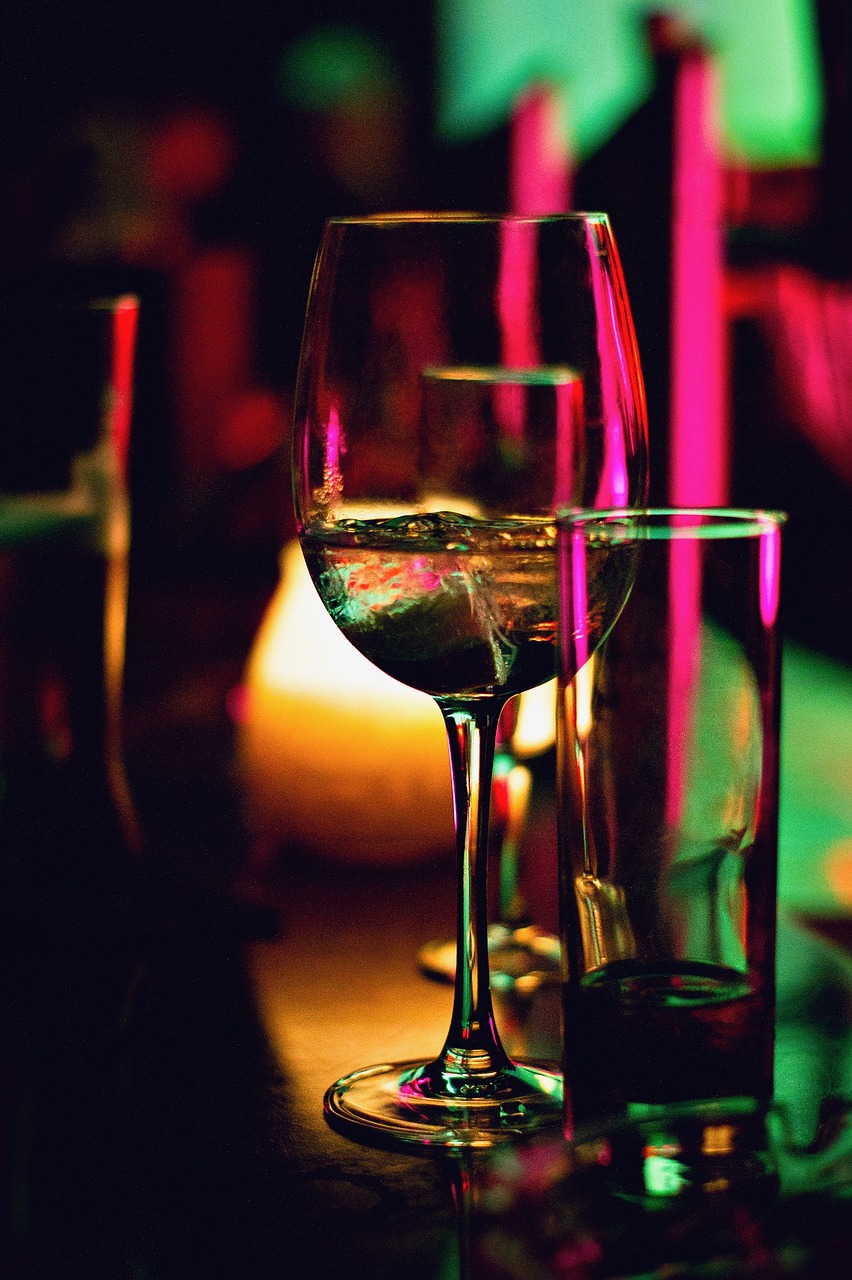 drinks, glasses, drinking-871904.jpg